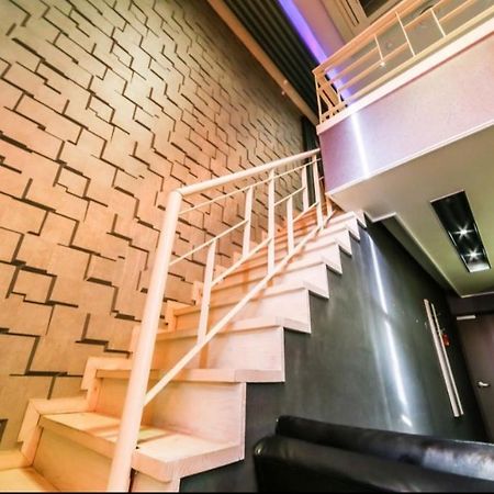 Madoka Motel Кёнджу Экстерьер фото