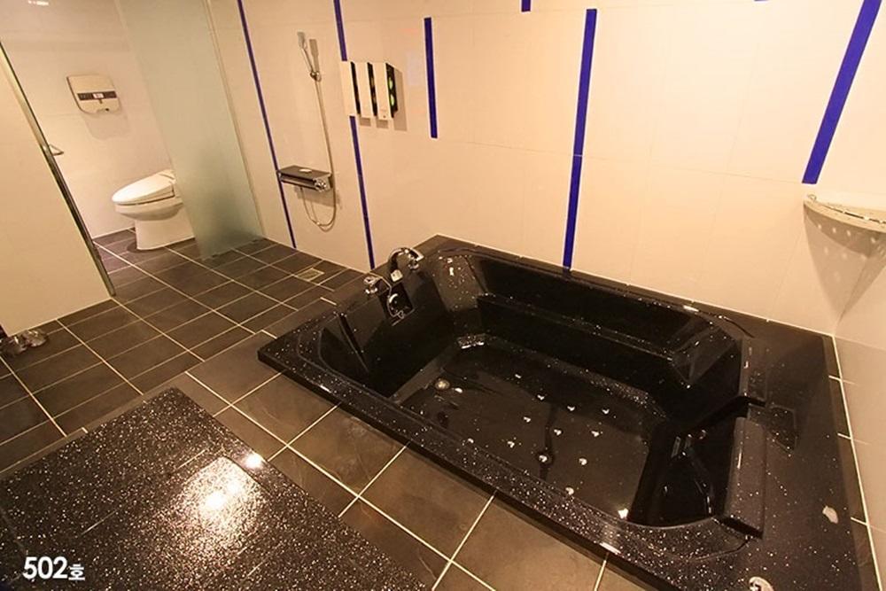 Madoka Motel Кёнджу Экстерьер фото