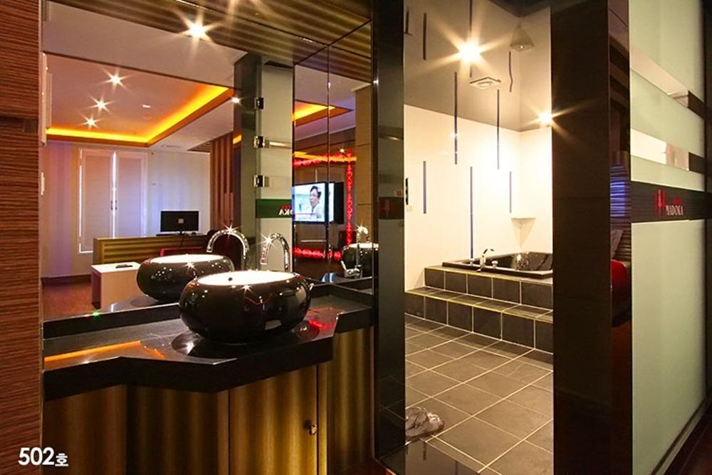 Madoka Motel Кёнджу Экстерьер фото