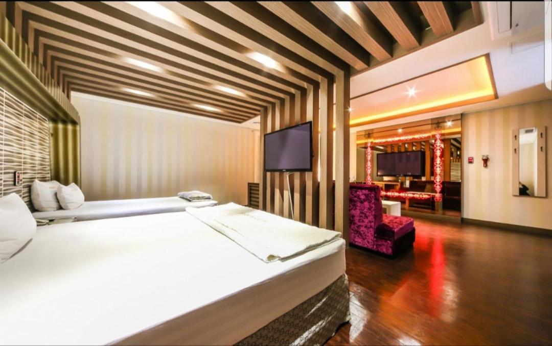 Madoka Motel Кёнджу Экстерьер фото