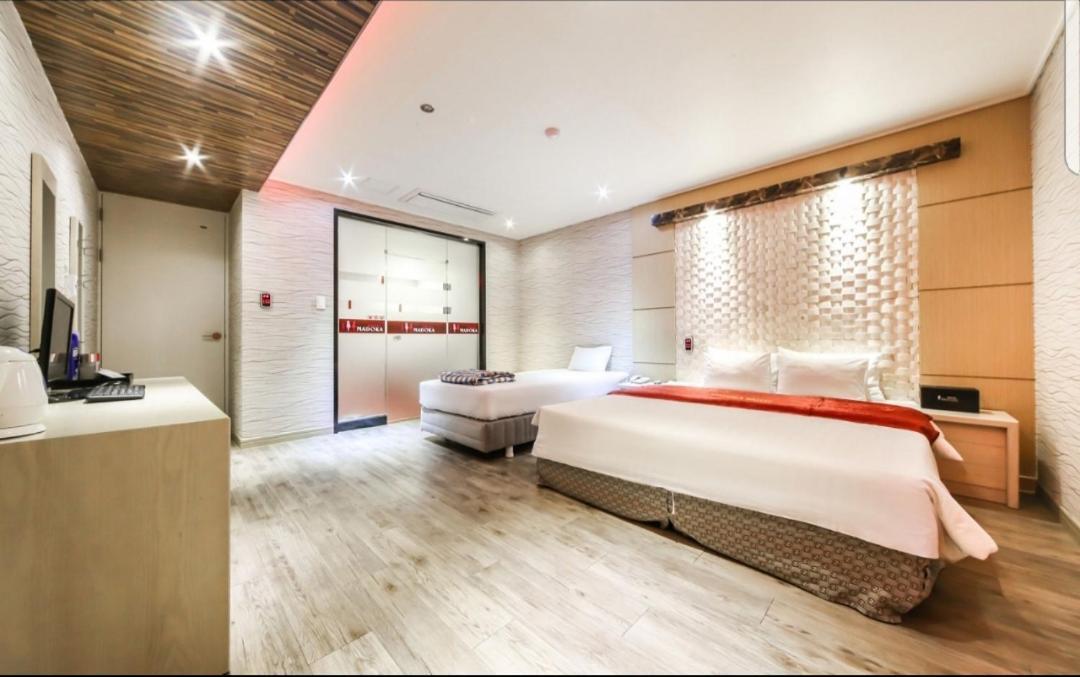Madoka Motel Кёнджу Экстерьер фото